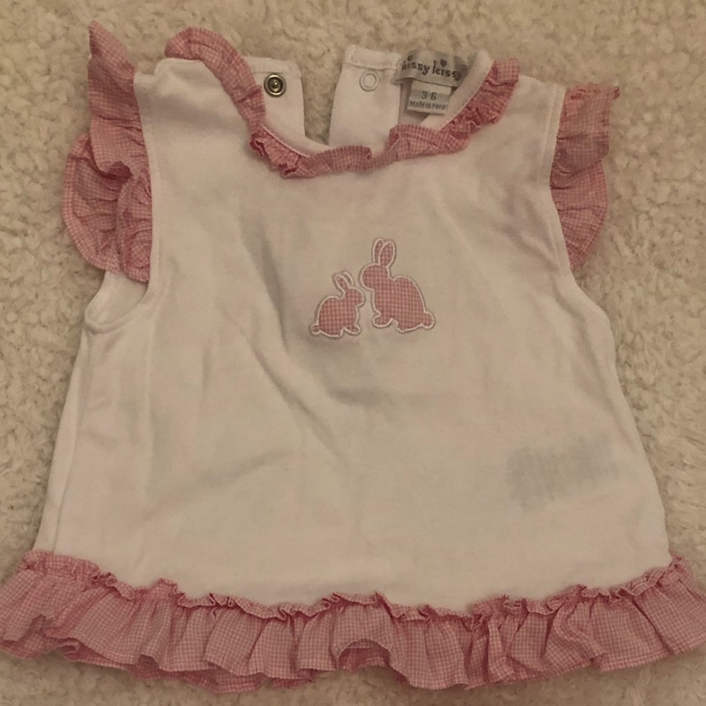 Kissy kissy bunny outfit